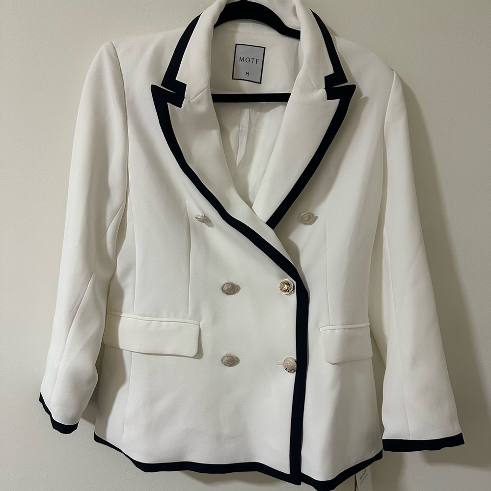 MOFT WHITE BLAZER • SIZE M